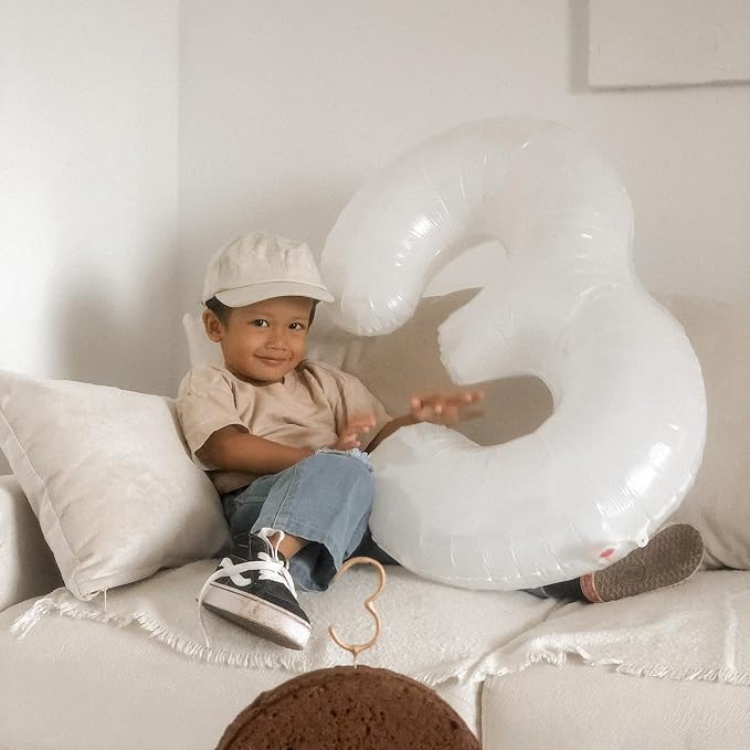White Number 7 Balloon 40 Inch - Image 4